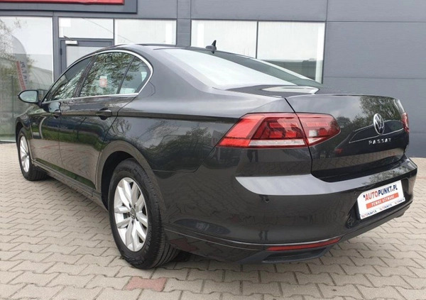 Volkswagen Passat cena 94900 przebieg: 99019, rok produkcji 2021 z Warszawa małe 407